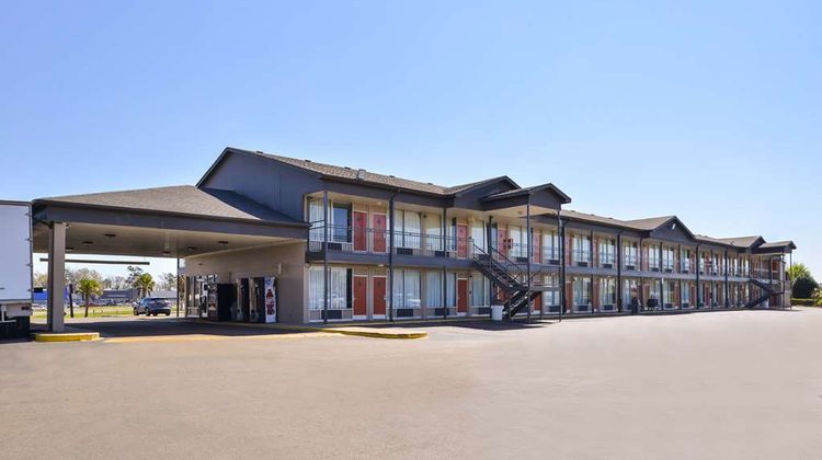 Americas Best Value Inn Exterior