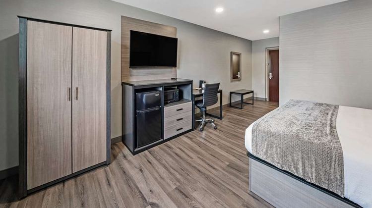 Americas Best Value Inn Room