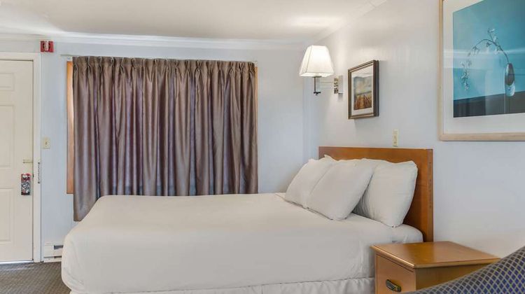 Americas Best Value Inn Room