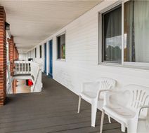 Americas Best Value Inn Exterior