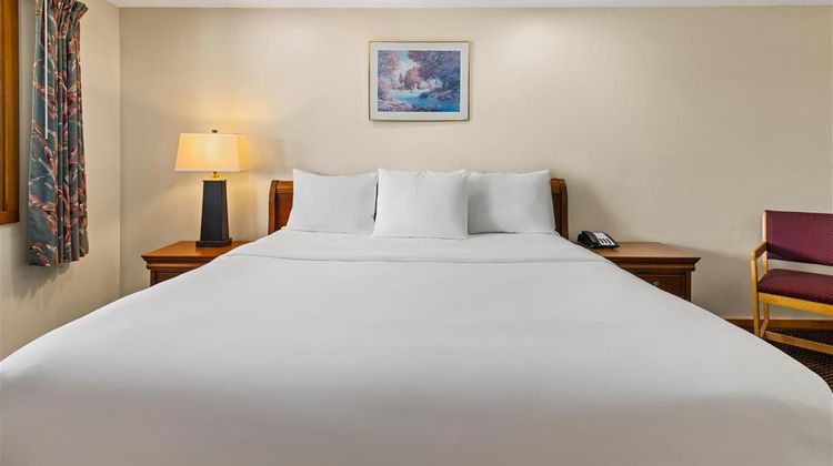 Americas Best Value Inn Room