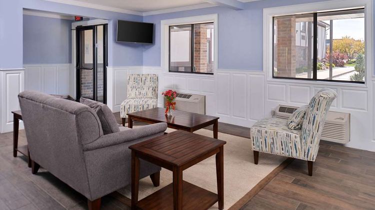 Americas Best Value Inn Birch Run Lobby