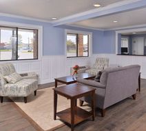 Americas Best Value Inn Birch Run Lobby