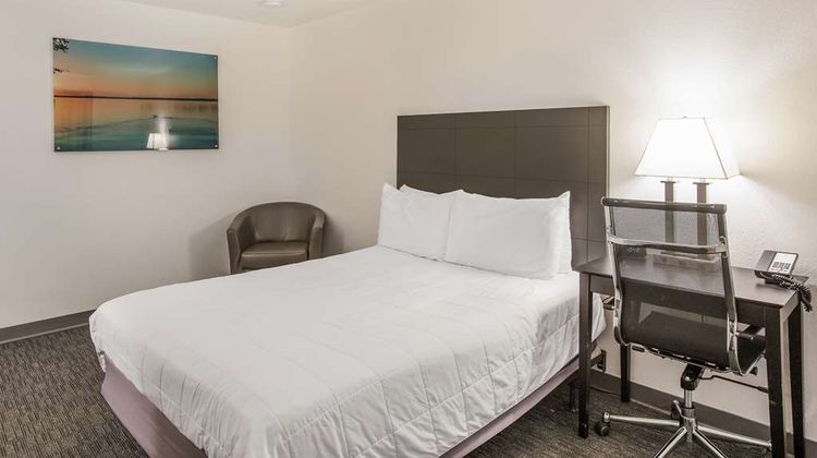Americas Best Value Inn Birch Run Room