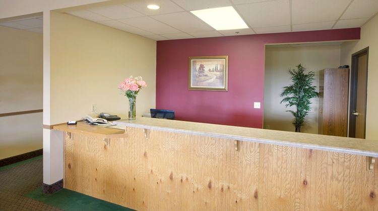 Americas Best Value Inn - Gaylord Lobby