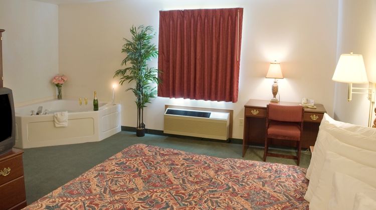 Americas Best Value Inn - Gaylord Suite