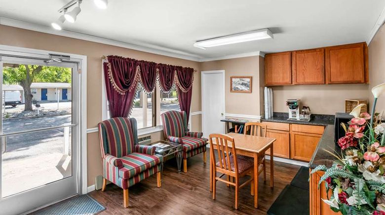 <b>Americas Best Value Inn Jonesville Lobby</b>. Images powered by <a href="https://iceportal.shijigroup.com/" title="IcePortal" target="_blank">IcePortal</a>.