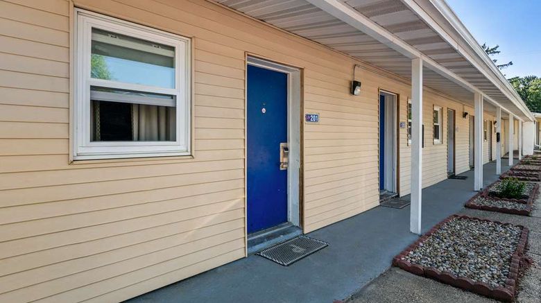 <b>Americas Best Value Inn Jonesville Exterior</b>. Images powered by <a href="https://iceportal.shijigroup.com/" title="IcePortal" target="_blank">IcePortal</a>.