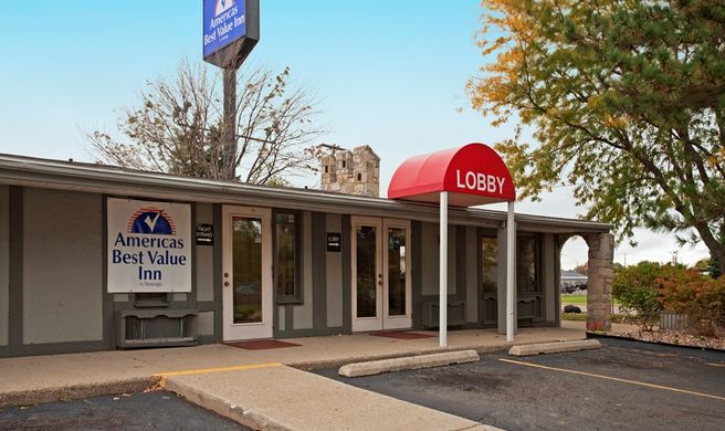 Americas Best Value Inn Lansing Exterior
