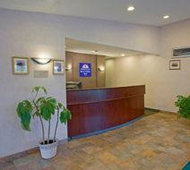 Americas Best Value Inn Lansing Lobby