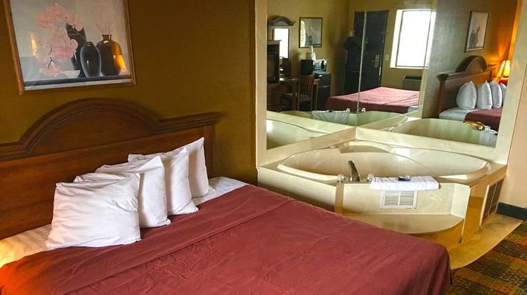 Americas Best Value Inn Livonia/Detroit Suite