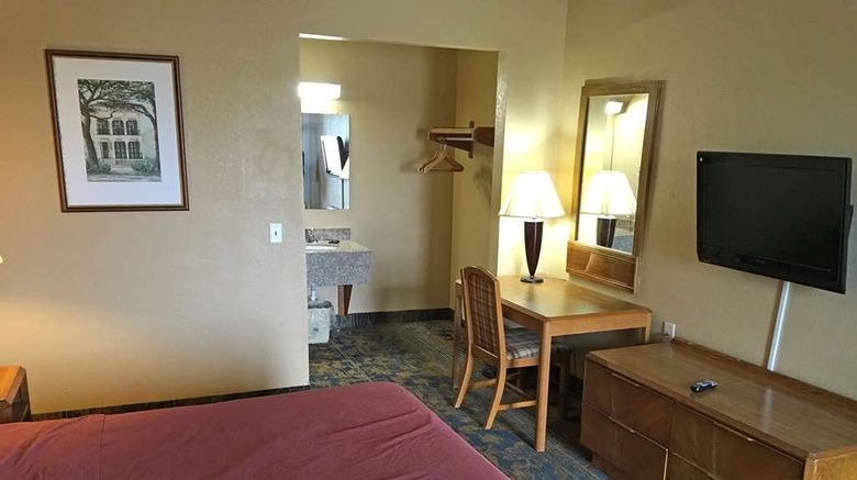 <b>Americas Best Value Inn Livonia/Detroit Room</b>. Images powered by <a href="https://iceportal.shijigroup.com/" title="IcePortal" target="_blank">IcePortal</a>.