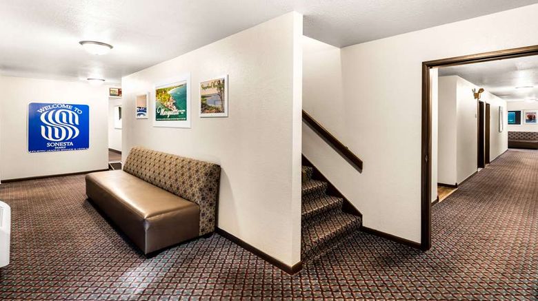 <b>Americas Best Value Inn Marquette Lobby</b>. Images powered by <a href="https://iceportal.shijigroup.com/" title="IcePortal" target="_blank">IcePortal</a>.