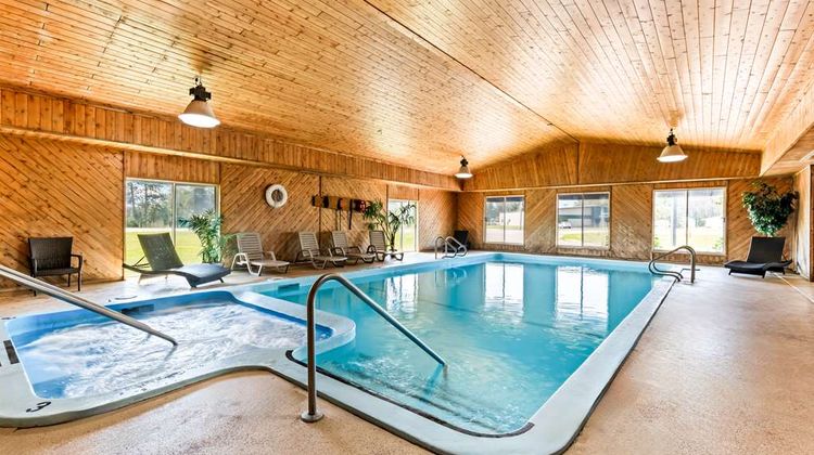 Americas Best Value Inn - Tahquamenon Co Pool