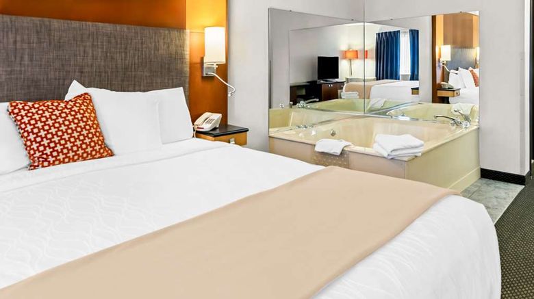 <b>Americas Best Value Inn - Tahquamenon Co Room</b>. Images powered by <a href="https://iceportal.shijigroup.com/" title="IcePortal" target="_blank">IcePortal</a>.