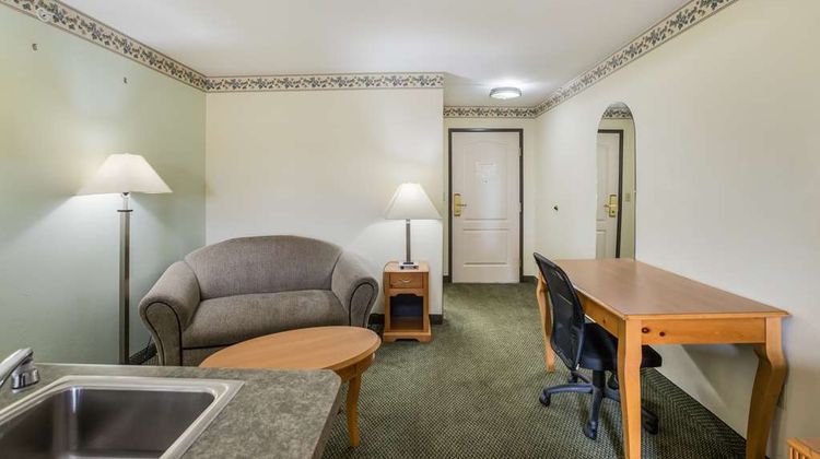 Americas Best Value Inn Room