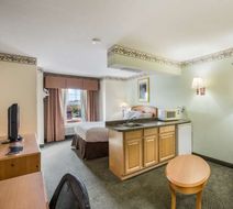 Americas Best Value Inn Room