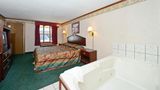 Americas Best Value Inn & Suites-Warren Suite