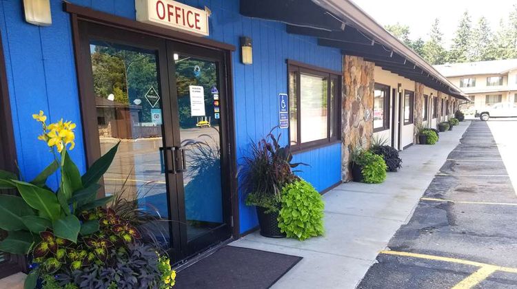 Americas Best Value Inn Exterior
