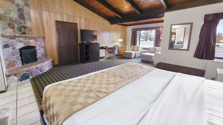 Americas Best Value Inn Suite