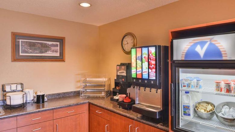 <b>Americas Best Value Inn & Suites Restaurant</b>. Images powered by <a href="https://iceportal.shijigroup.com/" title="IcePortal" target="_blank">IcePortal</a>.