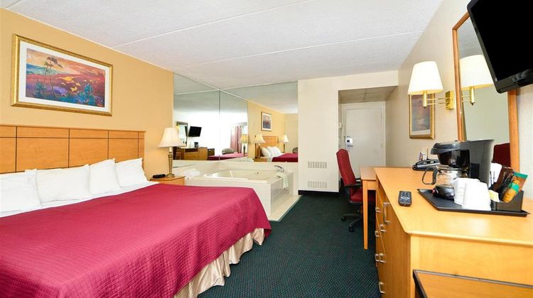 Americas Best Value Inn Suite