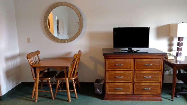 <b>Americas Best Value Inn Room</b>. Images powered by <a href="https://iceportal.shijigroup.com/" title="IcePortal" target="_blank">IcePortal</a>.