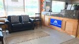 Americas Best Value inn Macon Lobby