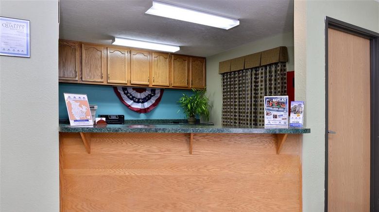 <b>Americas Best Value Inn Lobby</b>. Images powered by <a href="https://iceportal.shijigroup.com/" title="IcePortal" target="_blank">IcePortal</a>.