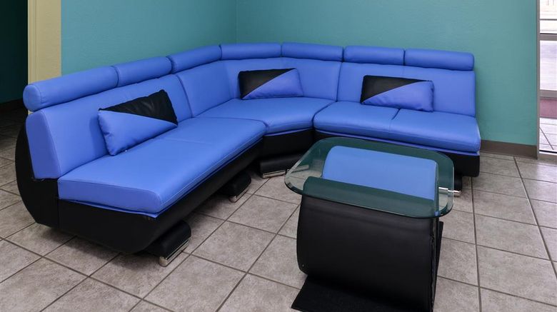 <b>Americas Best Value Inn Lobby</b>. Images powered by <a href="https://iceportal.shijigroup.com/" title="IcePortal" target="_blank">IcePortal</a>.