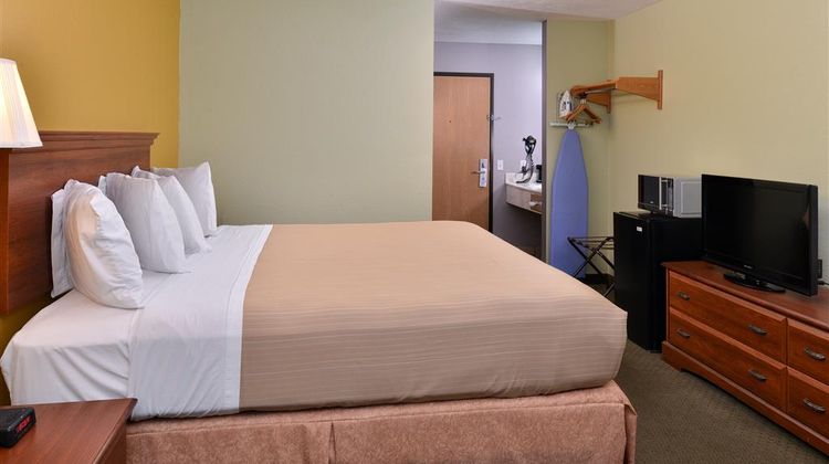 Americas Best Value Inn Room