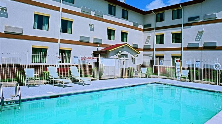 <b>Americas Best Value Inn-St Louis /South Pool</b>. Images powered by <a href="https://iceportal.shijigroup.com/" title="IcePortal" target="_blank">IcePortal</a>.