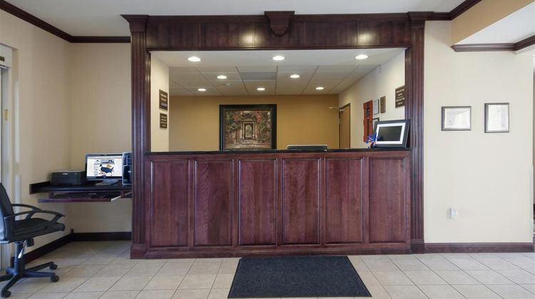Americas Best Value Inn St. Robert Lobby