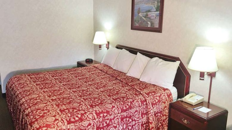 <b>Americas Best Value Inn & Suites Room</b>. Images powered by <a href="https://iceportal.shijigroup.com/" title="IcePortal" target="_blank">IcePortal</a>.