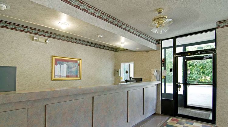 Americas Best Value Inn & Suites Lobby