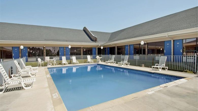 <b>Americas Best Value Inn Pool</b>. Images powered by <a href="https://iceportal.shijigroup.com/" title="IcePortal" target="_blank">IcePortal</a>.