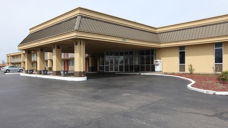 Americas Best Value Inn & Suites Exterior