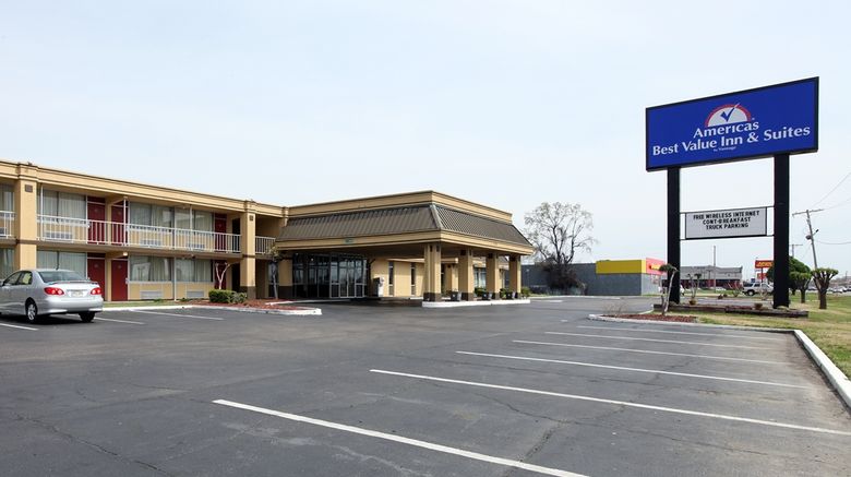 <b>Americas Best Value Inn & Suites Exterior</b>. Images powered by <a href="https://iceportal.shijigroup.com/" title="IcePortal" target="_blank">IcePortal</a>.