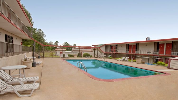 Americas Best Value Inn Pool