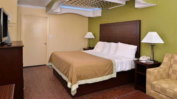 Americas Best Value Inn & Suites, Winona Suite