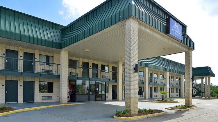 Americas Best Value Inn & Suites, Winona Exterior