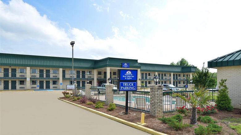 <b>Americas Best Value Inn & Suites, Winona Exterior</b>. Images powered by <a href="https://iceportal.shijigroup.com/" title="IcePortal" target="_blank">IcePortal</a>.