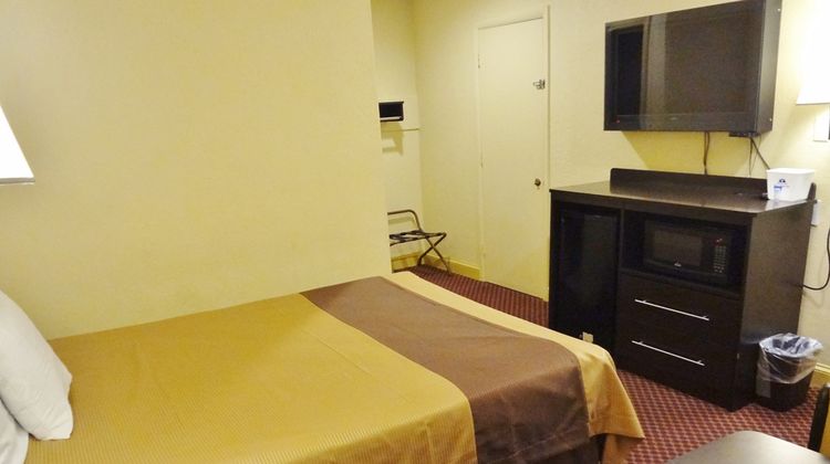 Americas Best Value Inn Room
