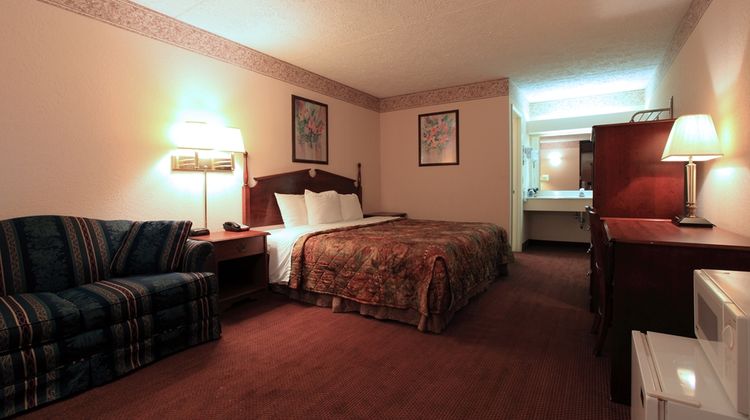 Americas Best Value Inn North Capital Room