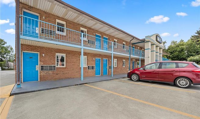 Americas Best Value Inn Exterior