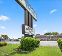 Americas Best Value Inn Exterior
