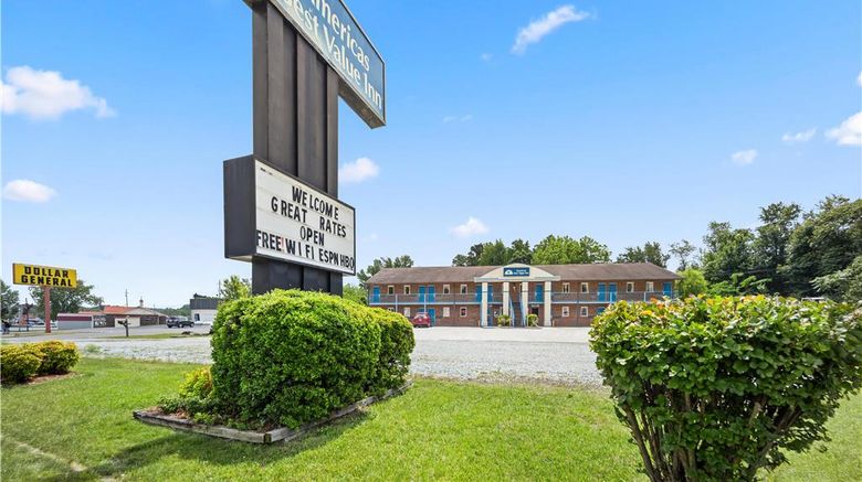 <b>Americas Best Value Inn Exterior</b>. Images powered by <a href="https://iceportal.shijigroup.com/" title="IcePortal" target="_blank">IcePortal</a>.