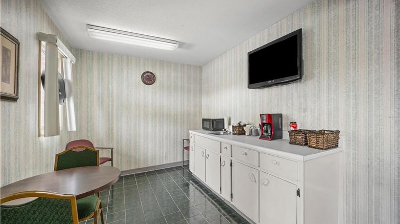 <b>Americas Best Value Inn Restaurant</b>. Images powered by <a href="https://iceportal.shijigroup.com/" title="IcePortal" target="_blank">IcePortal</a>.