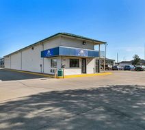 Americas Best Value Inn Exterior