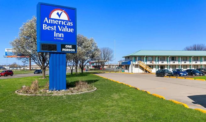Americas Best Value Inn Exterior